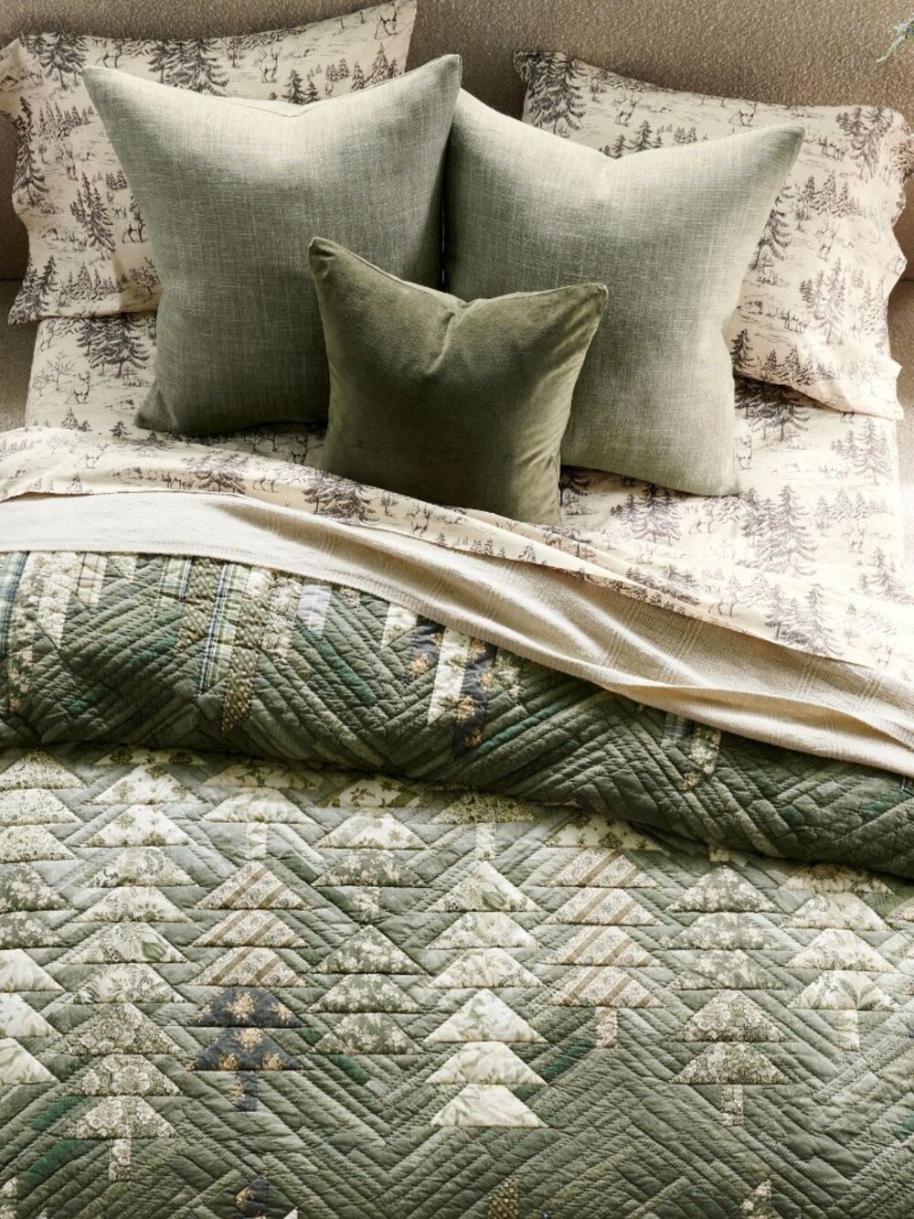 NWT Pottery Barn Winter Spruce Full/Queen Quilt and Two Standard Shams